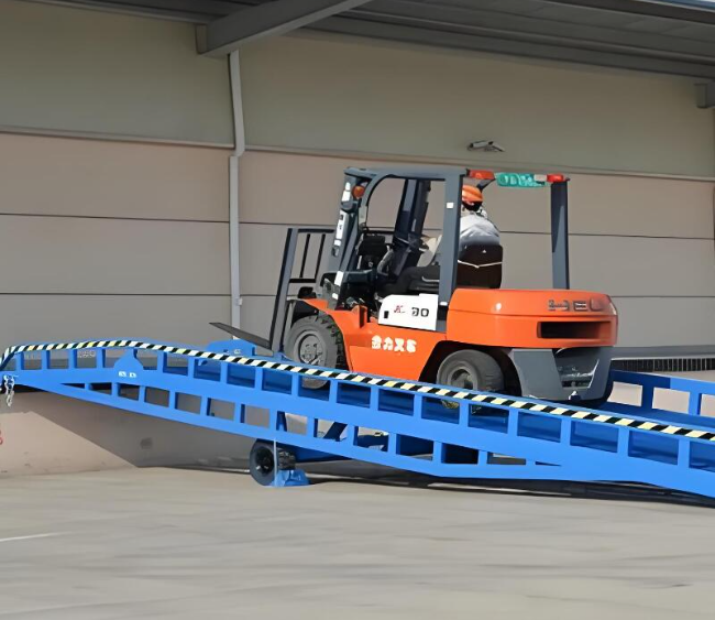 随州移动式卸货平台（叉车用）